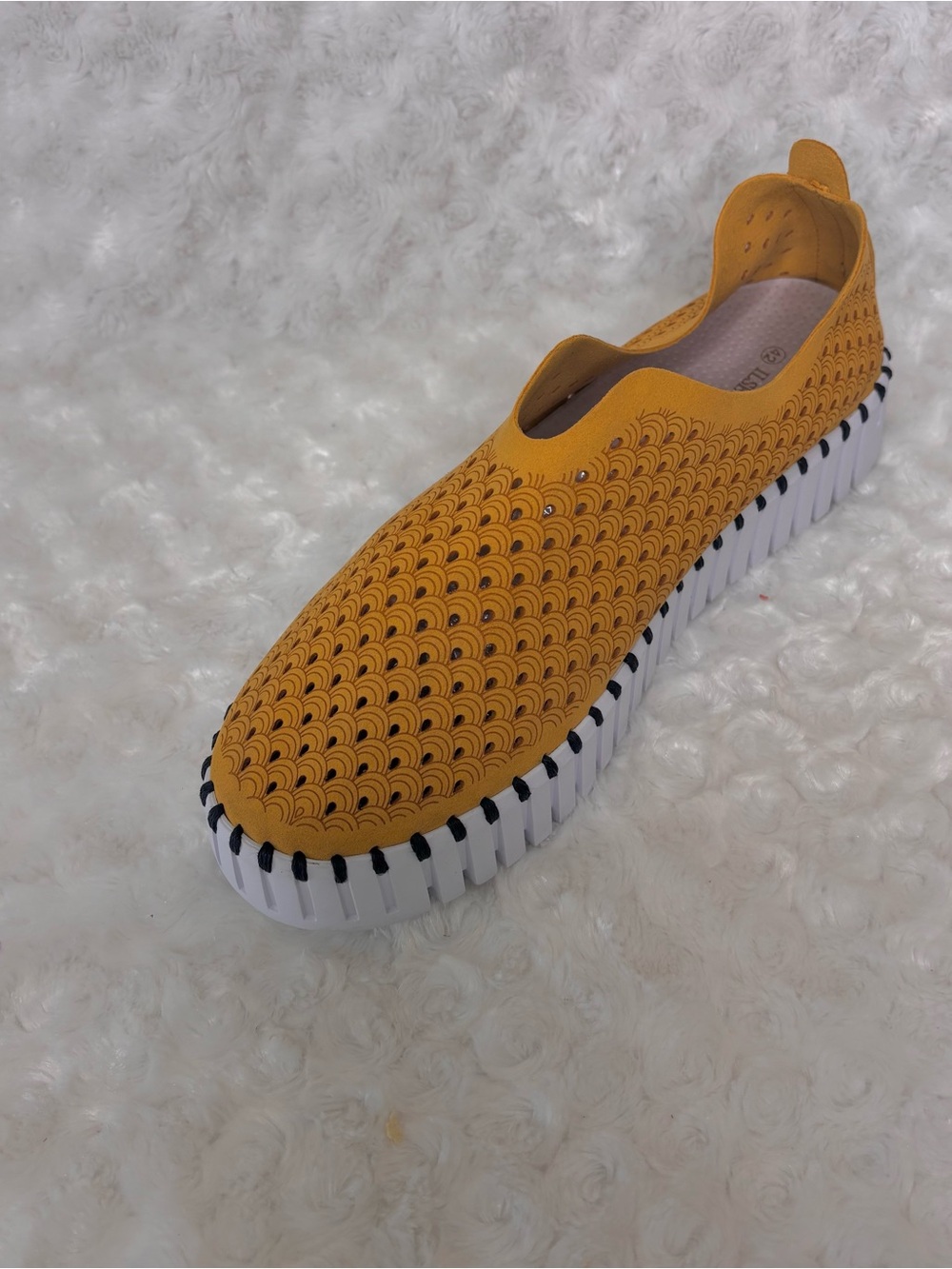 ILSE Jacobson Tulip Golden Yellow Laser-Cut Slip-On Sneaker Sz 42